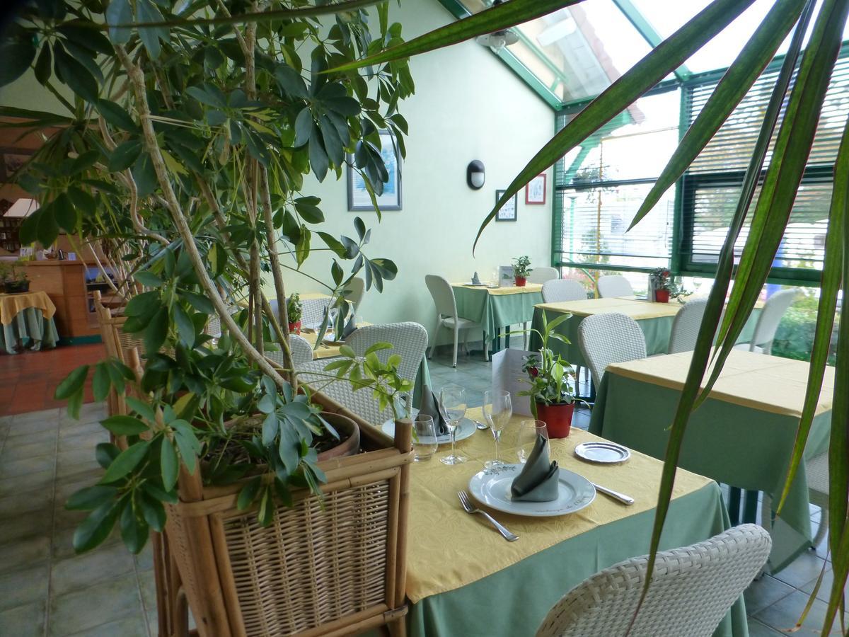 L'Auberge De L'Olive Домпьер-сюр-Бебр Экстерьер фото